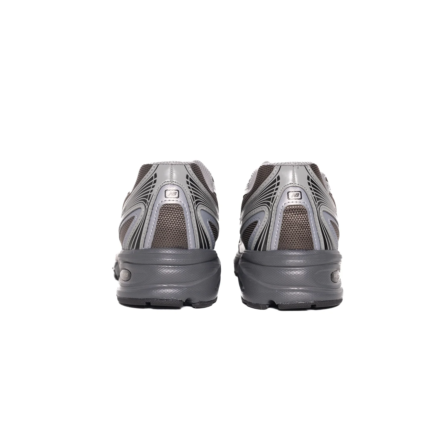 NEW BALANCE 740 - BLACK METALLIC - Image 3